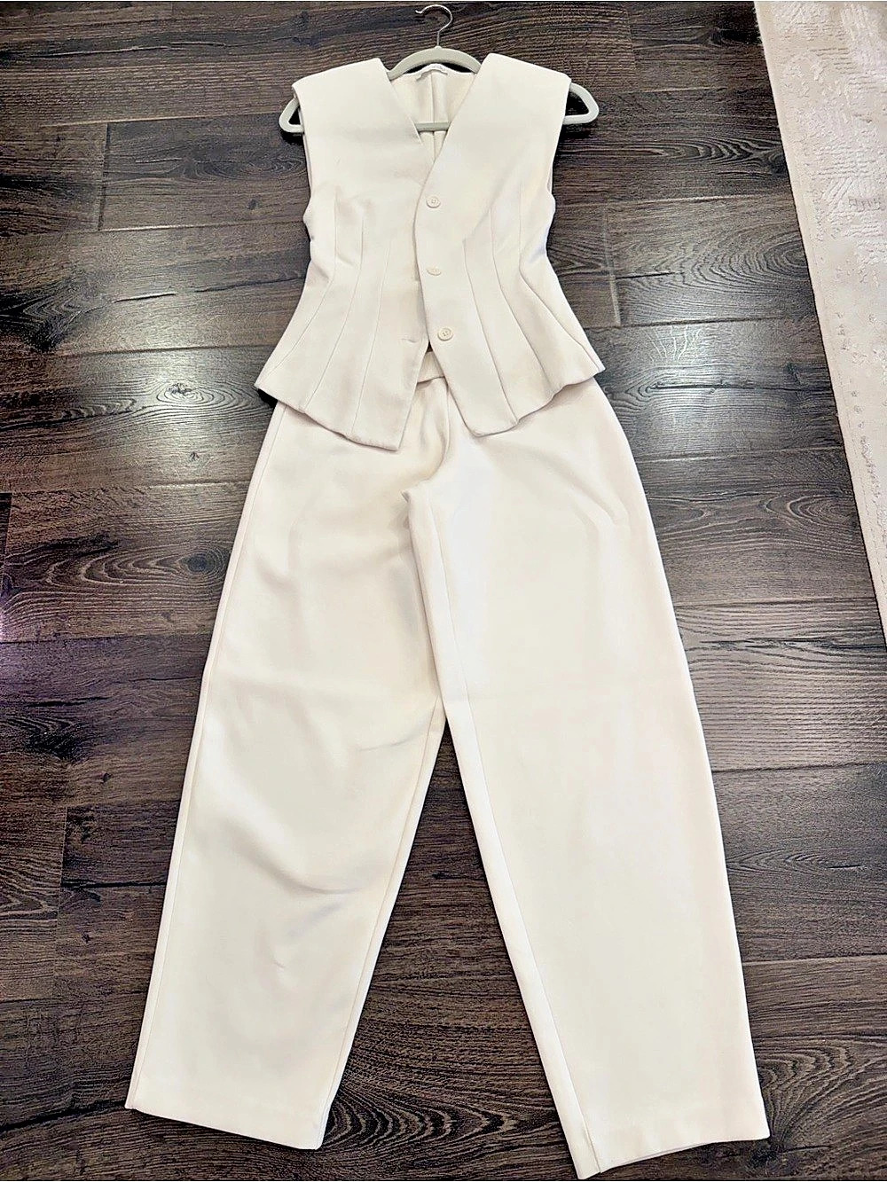 ZARA Vest and Barrel Leg pants set in Oyster-White Size Medium